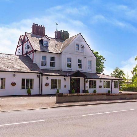 Woodcote Hotel Hooton Екстериор снимка